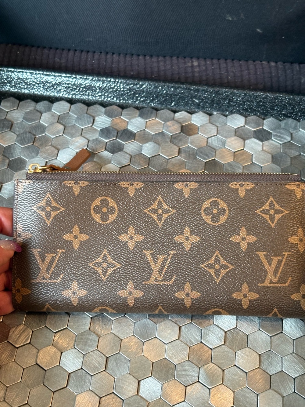 Wallet-Monogram 2 Zipperd Brown Long Monogram Wallet like new - Picture 2 of 10